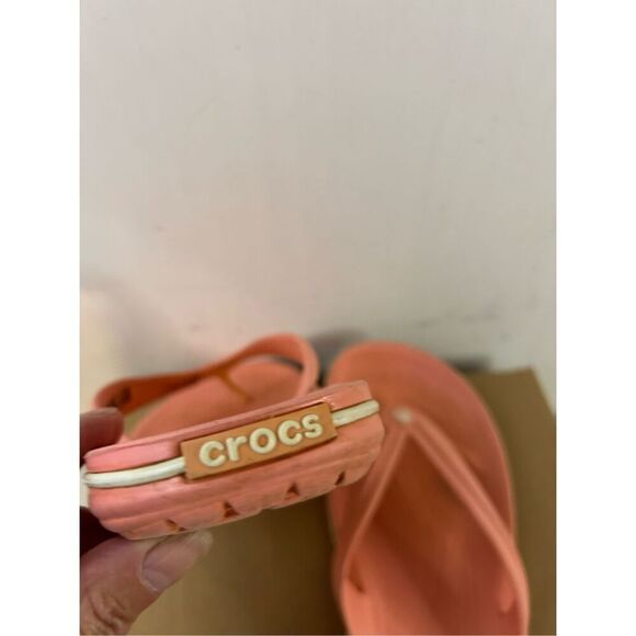 Crocs size 9 flip flop sandals  peach pink (smudges ) - Picture 4 of 7